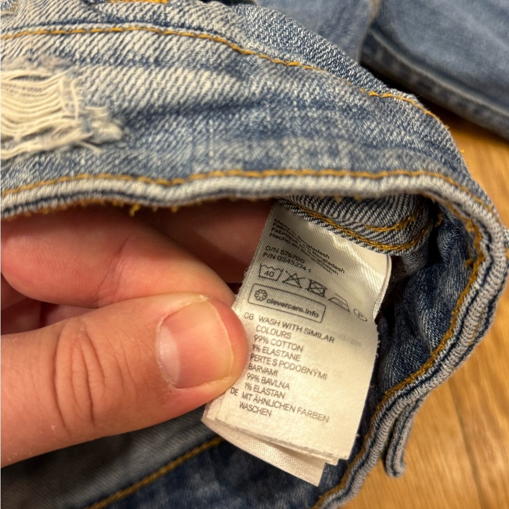 H&M - Women’s Distressed, Blue Denim Jean Jacket - Picture 7 of 7